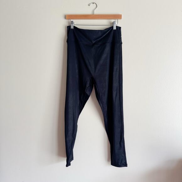 Buff Bunny Black Embossed Leggings XXXL Workout Athleisure - Picture 5 of 5